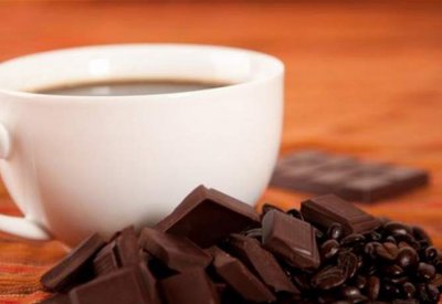 فوائد مذهلة لـ7 مواد تضاف إلى الشاي.. هل جربت أن تدمج الشوكولا معه؟