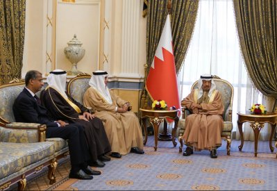 سمو رئيس الوزراء يتسلم تقرير ديوان الرقابة المالية والادارية‎
