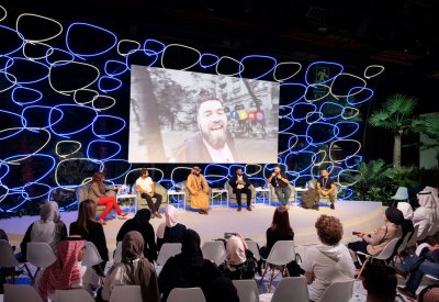 "جولات حول العالم" تستعرض تجارب المؤثرين