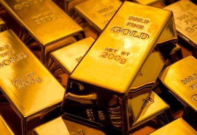  الذهب ينخفض من أعلى مستوى في 5 أشهر مع صعود الدولار