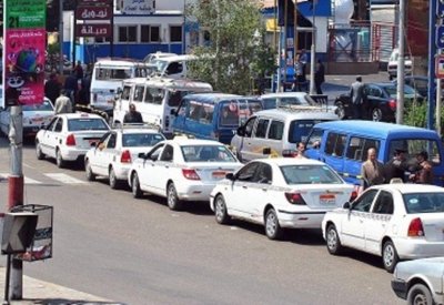طوابير خبز ووقود في السودان.. والمعارضة تستنهض الشارع