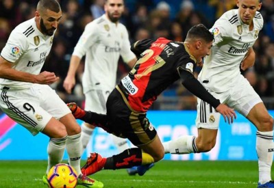 بعد هزيمة تاريخية.. ريال مدريد يفوز وسط صيحات استهجان