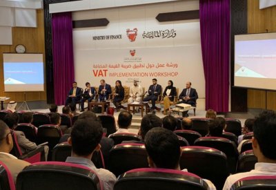 "المالية" تنظم برنامجاً مكثفاً للتعريف بضريبة القيمة المضافة