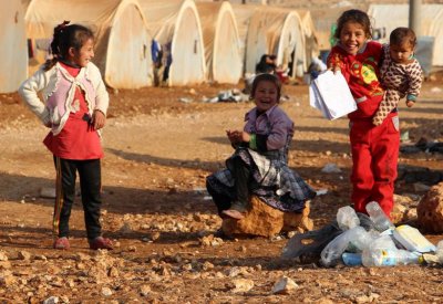 موجة فرار جديدة شرق الفرات.. وعناصر داعشية بين النازحين