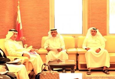 المستشار عبدالله البوعينين يستقبل مدير عام معهد بيبا