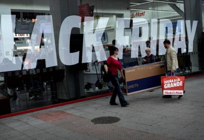 "Black Friday" تنعش مبيعات التجزئة البريطانية
