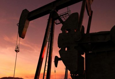 خسائر النفط 11% بأسبوع مع وفرة المعروض