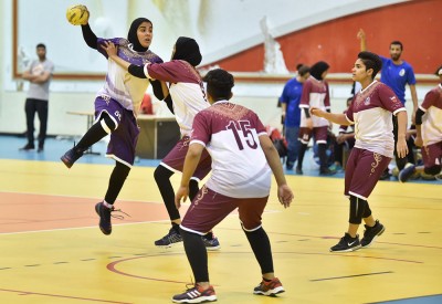 فتيات ام الحصم يشغلن دوري اليد والسلة في متناول الرفاع