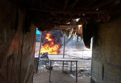 تواصل التظاهرات بالسودان.. وبعض الاحتجاجات بالخارج