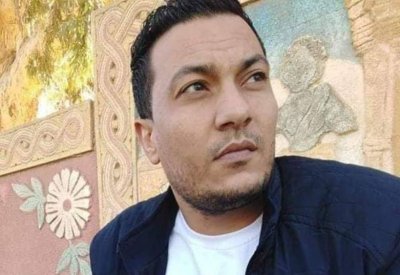 وفاة صحافي أضرم النار بنفسه تفجر احتجاجات في تونس