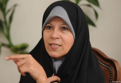 فائزة رفسنجاني: نظام إيران منهار من الداخل