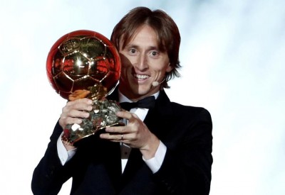 مودريتش يتفوق على ديوكوفيتش وينال جائزة "البلقان"