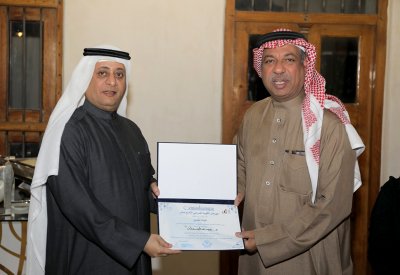 الكويت المسرحي يكرم الحمدان 