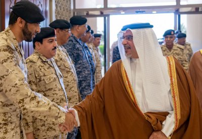 ولي العهد يشيد بالدور المحوري لقوة الدفاع والداخلية والحرس
