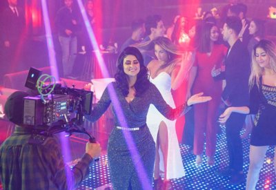 المغربية سلمى رشيد تفاجئ جمهورها بأغنية عراقية