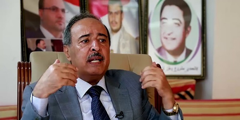 الحوثي ينكل بحلفائه.. ضرب وزير سابق وتهديد بالقتل