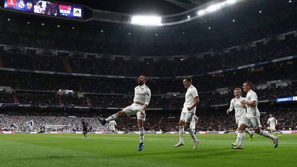 ريال مدريد يهزم فالنسيا بثنائية في الدوري الإسباني