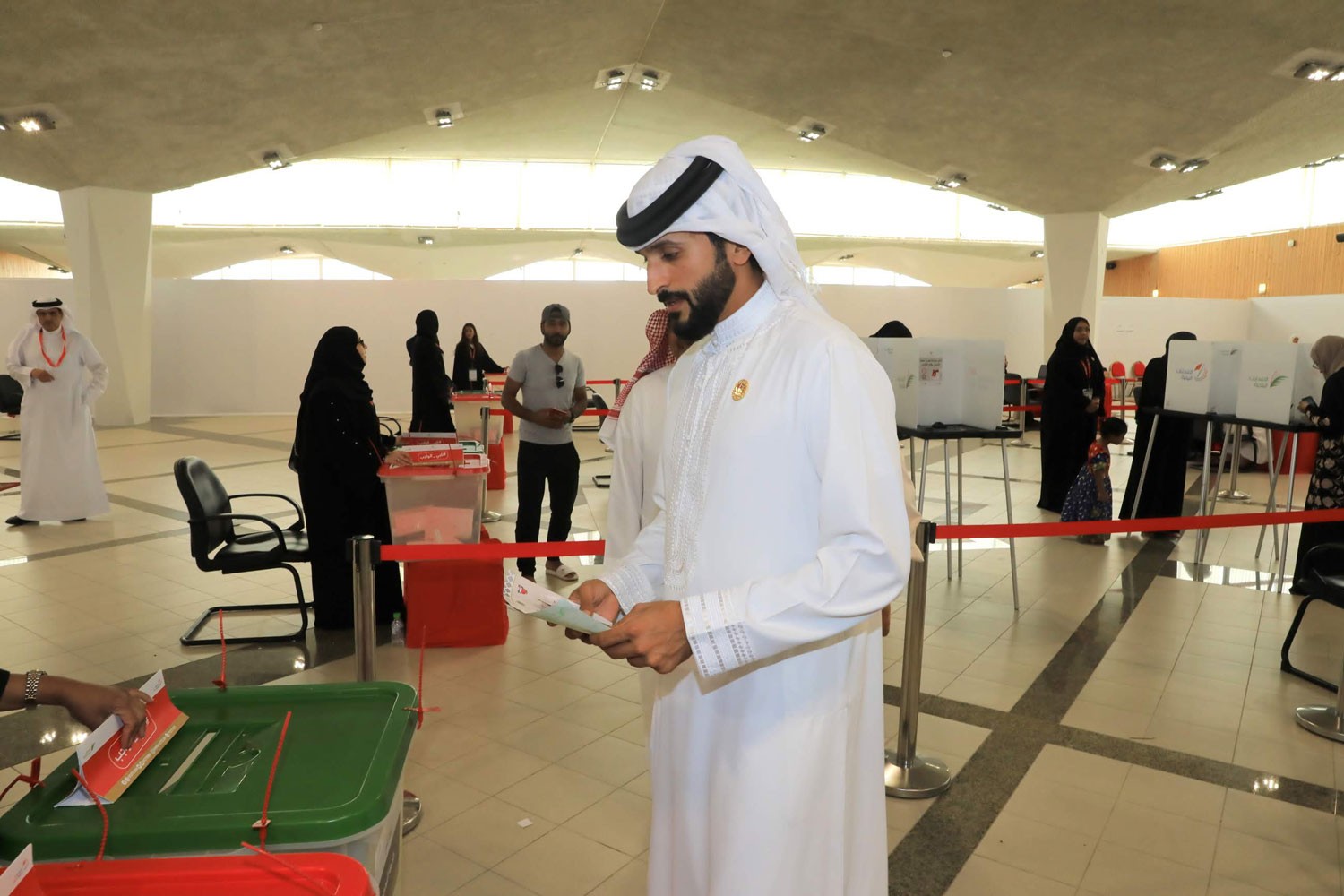 ناصر بن حمد: وصول الشباب الى المجلس النيابي والبلدي يؤكد ثقة المجتمع في شبابه
