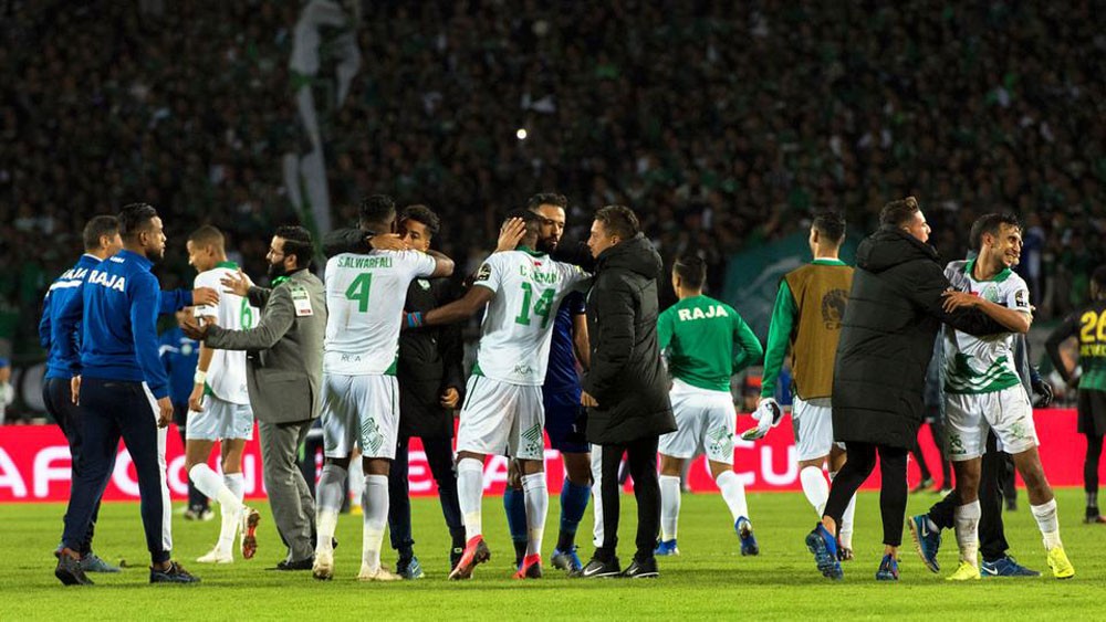 الرجاء البيضاوي يتوج بطلاً لكأس الاتحاد الإفريقي