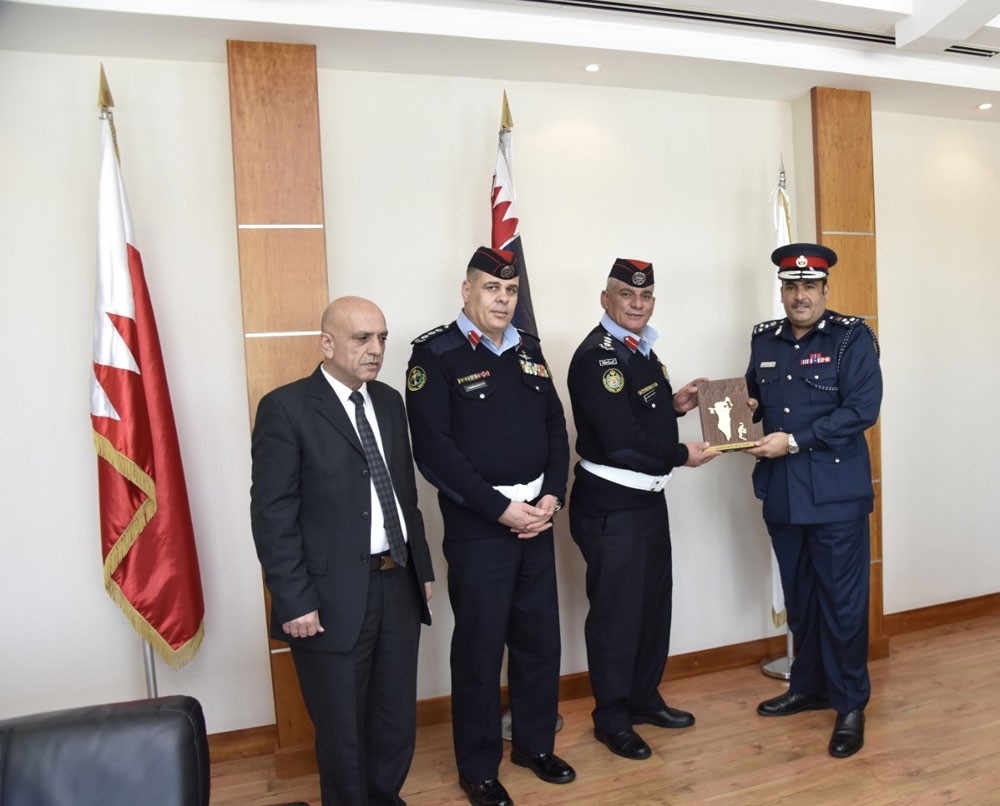 مدير عام المرور يطلع وفداً من الداخلية الأردنية على المنظومة المرورية البحرينية