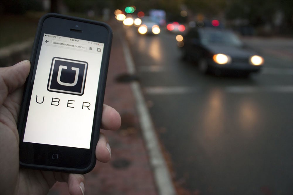  "UBER" تطلق خدمة حجز حافلات في القاهرة