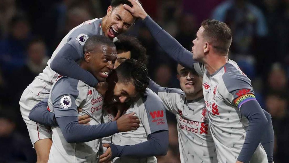 ليفربول يعود من بيرنلي بـ 4 أرقام قياسية
