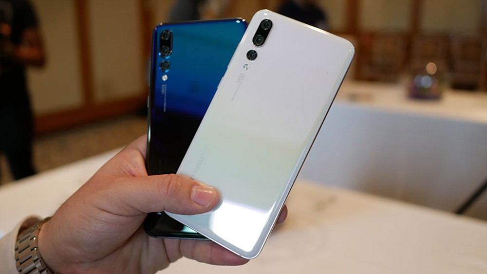 Huawei Nova 4 ثلاث كاميرات في الخلف ومن بينها واحدة بدقة 48MP