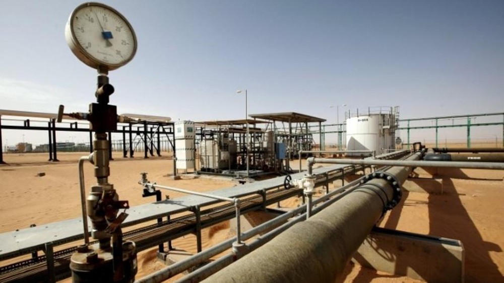 مع هبوط الأسهم.. خسائر النفط الأسبوعية تتجاوز 2%