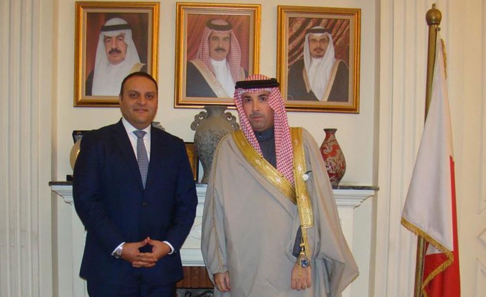 مندوب رئيس مصر يهنئ سفير البحرين في القاهرة بالأعياد الوطنية للمملكة