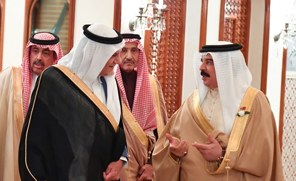 جلالة الملك المفدى يستقبل الأمير تركي الفيصل وعدد من الأمراء بالمملكة السعودية 