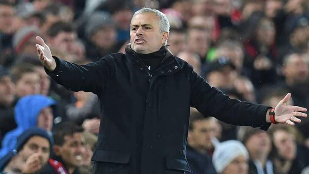 مورينيو يصدم جماهير مانشستر يونايتد