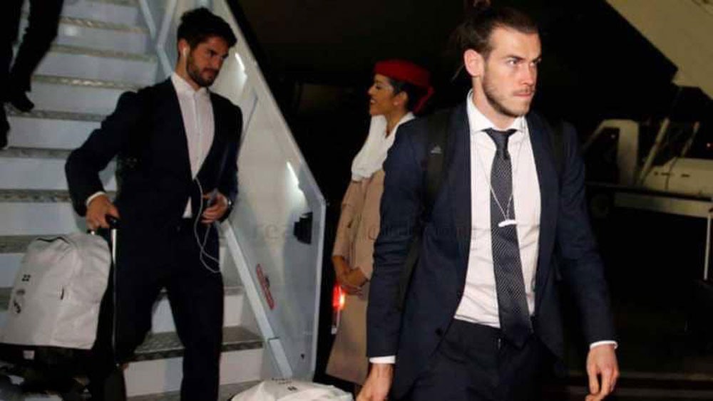 ريال مدريد يصل أبوظبي.. وتساؤلات بشأن "قائمة اللاعبين"
