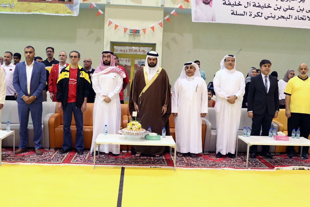 سمو الشيخ عيسى بن علي يرعى مهرجان النادي الأهلي