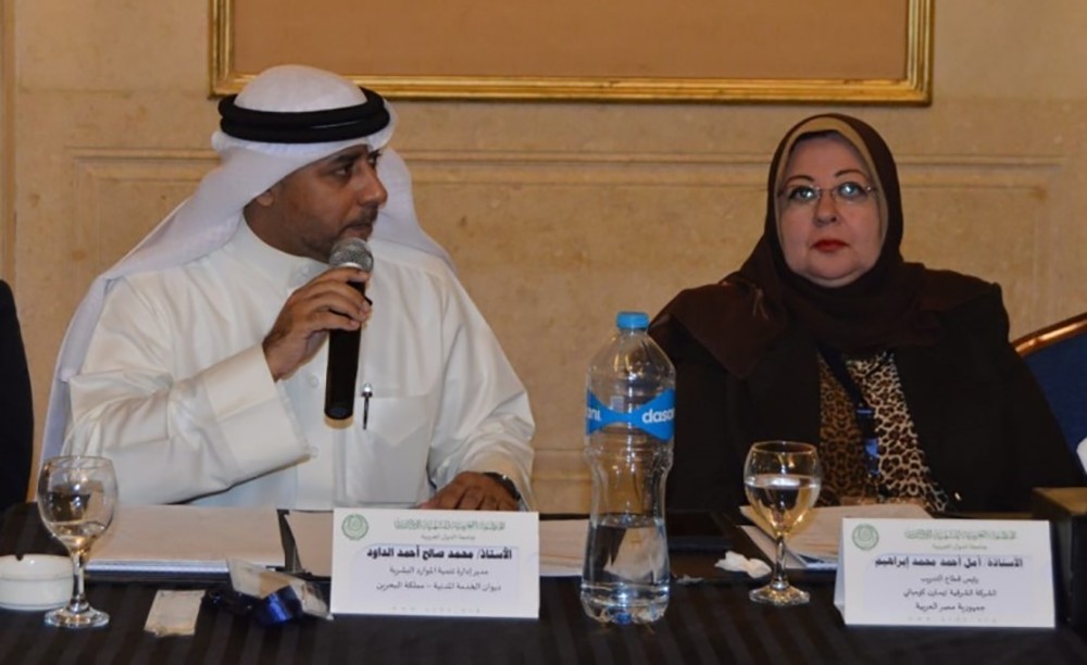"الخدمة المدنية" يشارك في اجتماع مسؤولي التدريب والتطوير الإداري بالقاهرة