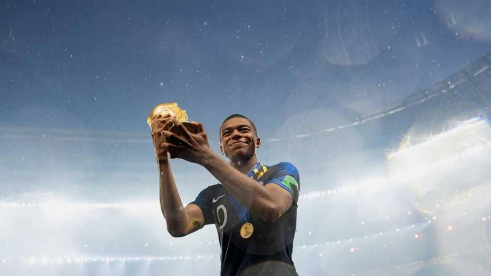 مبابي يهزم رونالدو وميسي.. ويحطم رقما قياسيا جديدا