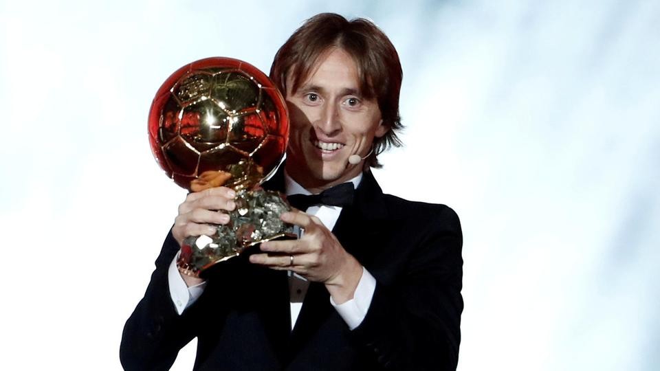 مودريتش يتفوق على ديوكوفيتش وينال جائزة "البلقان"