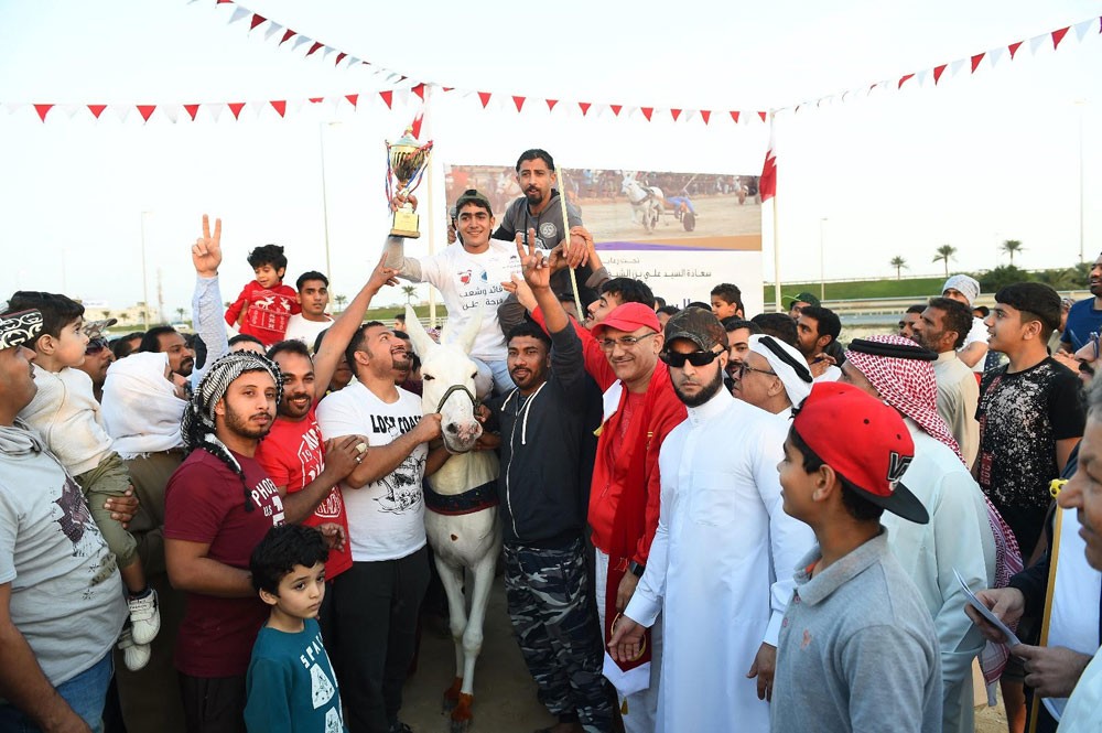 "منتصر" بطل العربات و "عواصف" أجمل حمار  