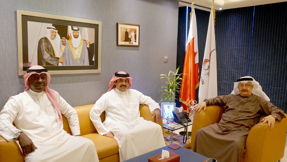 اللجنة الأولمبية تدعم بطولتي ناشئي آسيا وشباب العالم للمبارزة