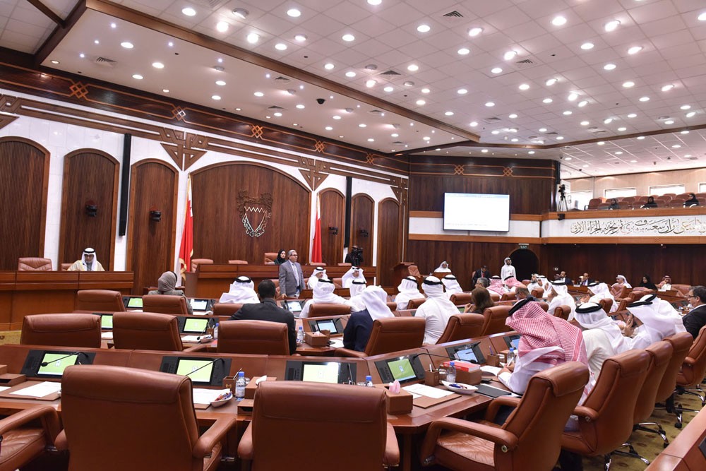 نواب لـ"البلاد": اللقاء الملكي "بروتوكولي" ولم يتطرق للضريبة