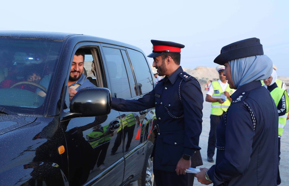 المحافظة الجنوبية تقيم حملة مرورية توعوية حفاظاً على سلامة مرتادي البر