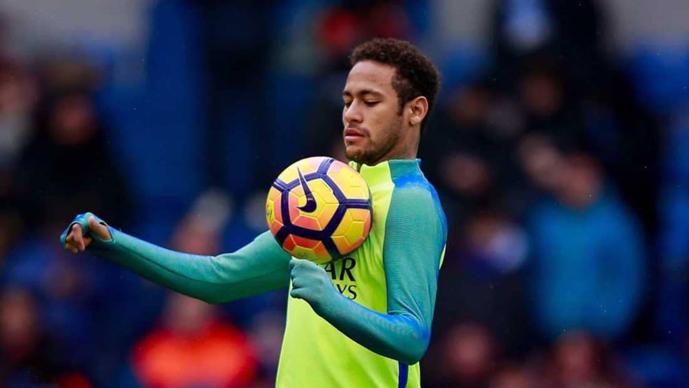 الكشف عن بند غريب في عقد نيمار مع برشلونة