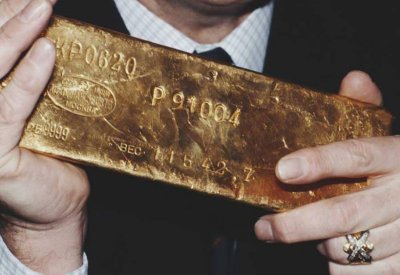  الذهب يقترب من أعلى مستوى في 6 أشهر