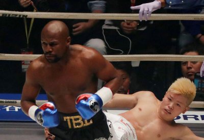 مايويذر يحصد 9 ملايين دولار في نزال الـ139 ثانية