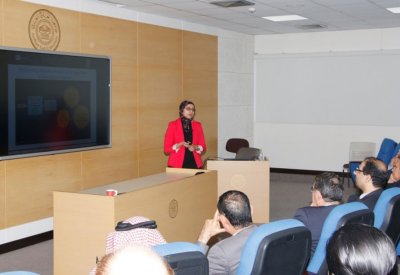 محاضرة بجامعة الخليج بتطورات علاجاتا لأورام المعدة