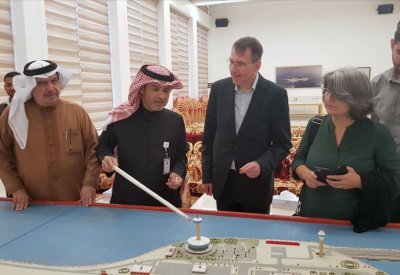 السفير الألماني لدى البحرين يقوم بزيارة ودية إستطلاعية لجسر الملك فهد