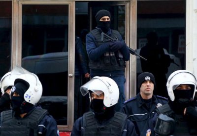 تركيا.. اعتقال نحو 140 شخصاً يشتبه بارتباطهم بغولن 