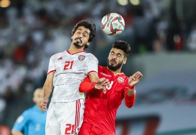 الأحمر والأبيض يتعادلان إيجابيا بهدف في افتتاح كأس آسيا 2019