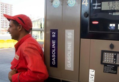 مصر: رفع الدعم عن "بنزين 95" فقط حتى يونيو