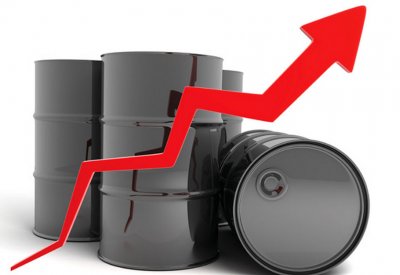 أسعار النفط تستقر مدعومة بتخفيضات أوبك