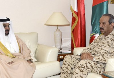 القائد العام يستقبل وزير المالية 